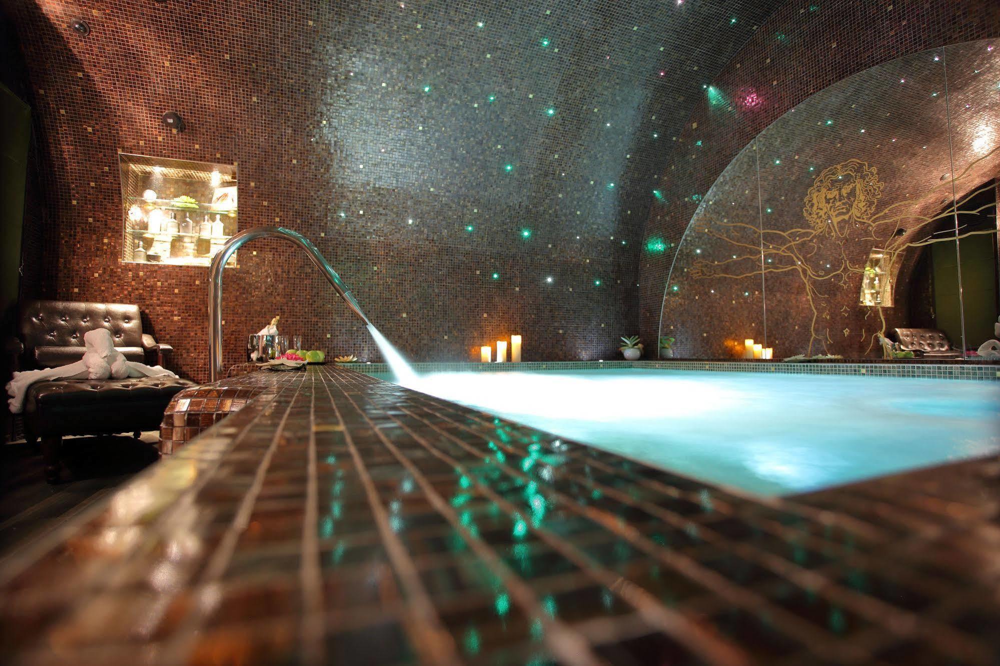 Hotel Da Vinci & Spa Paris Exterior photo